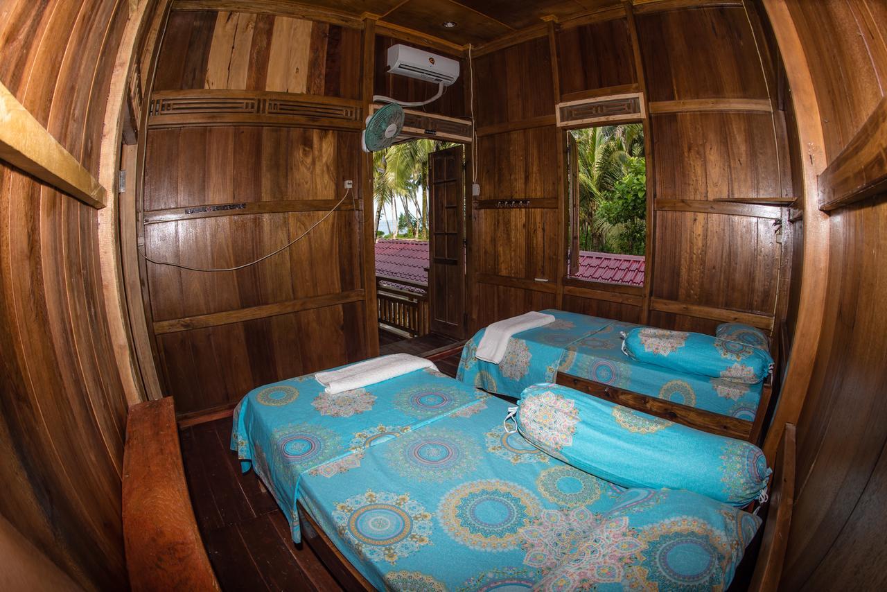 Puri Asu Resort Palau Asu Kültér fotó